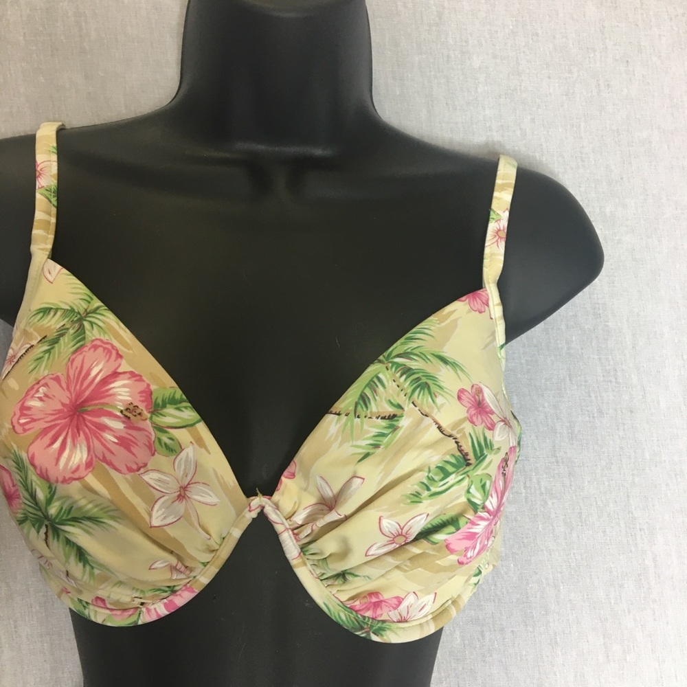 *3 for $20* Tropical print bikini top